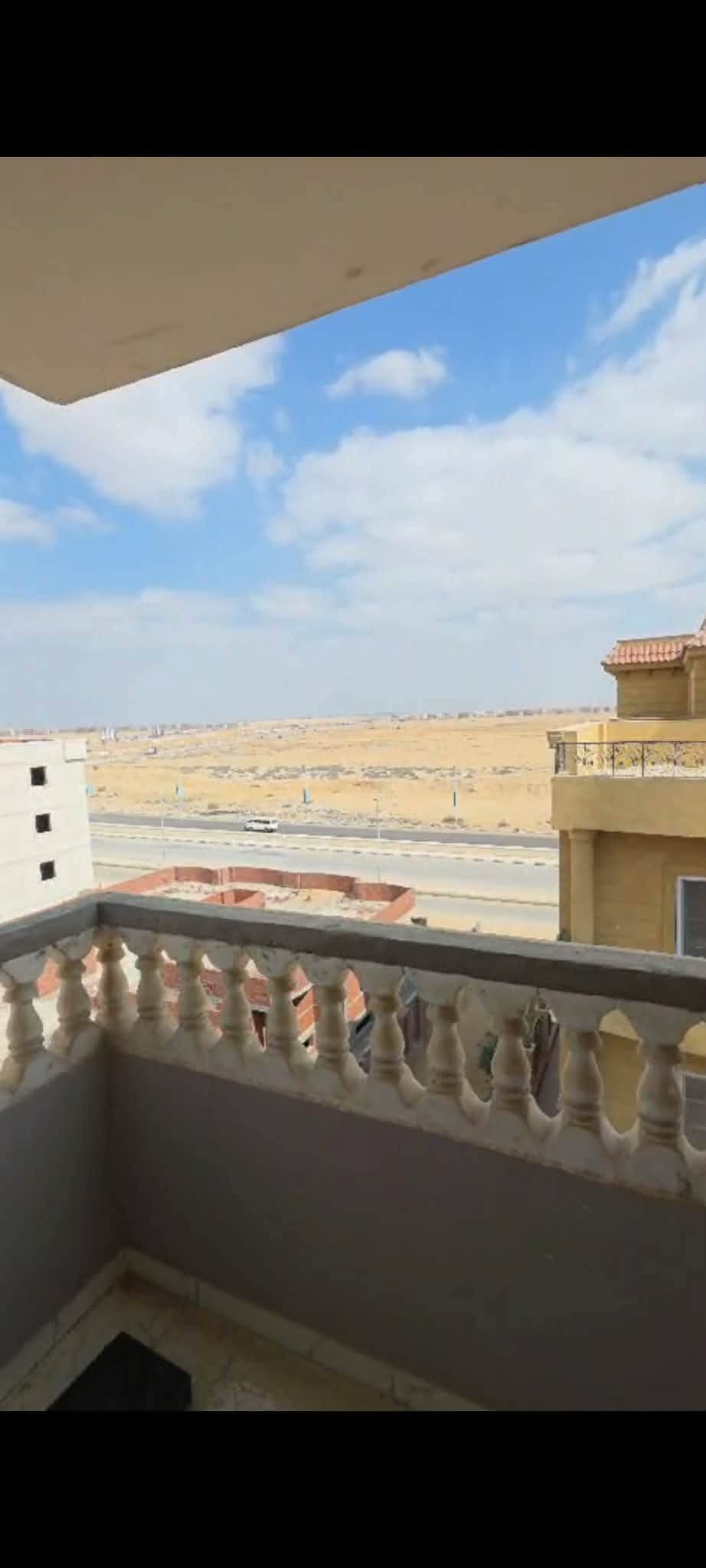 بيت للبيع  بالحي اليوناني مجاورة 81 مساحه 530م