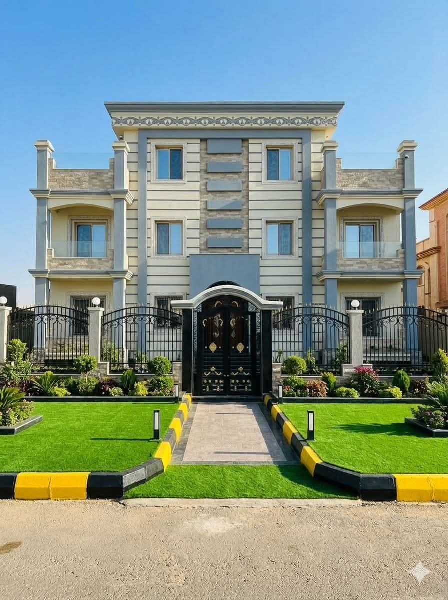 فيلا للبيع بالعاشر من رمضان مجاوره 73 مساحه الأرض 650 متر الفيلا  4 وجهات بحري وشوقي وعربي وحديقه خاصه 1000متر