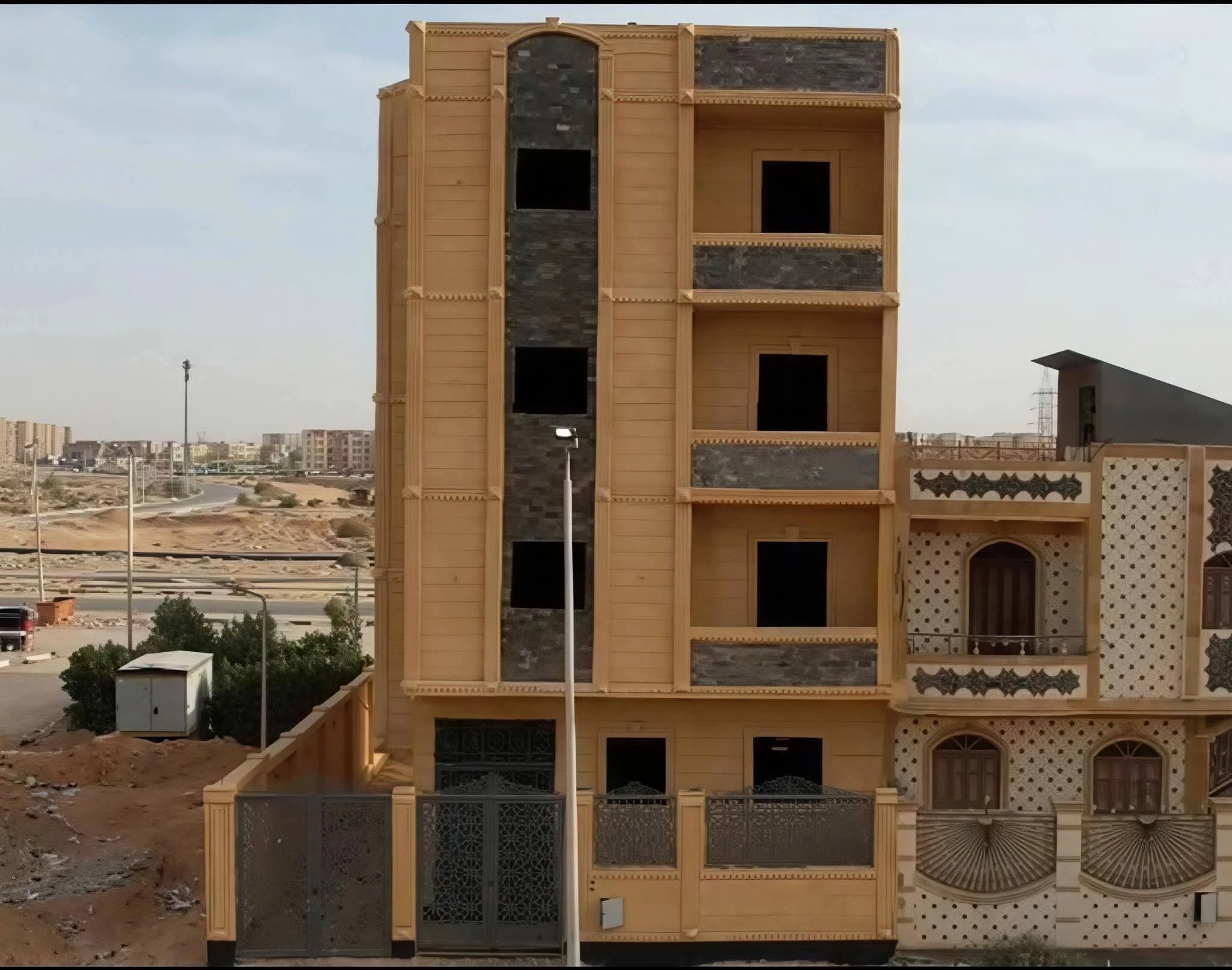 للبيع  منزل  4 ادوار ناصيه مميزه جدا بالحي 28 مجاوره 3 مساحه 209 متر تشطيب خارجي بالكامل