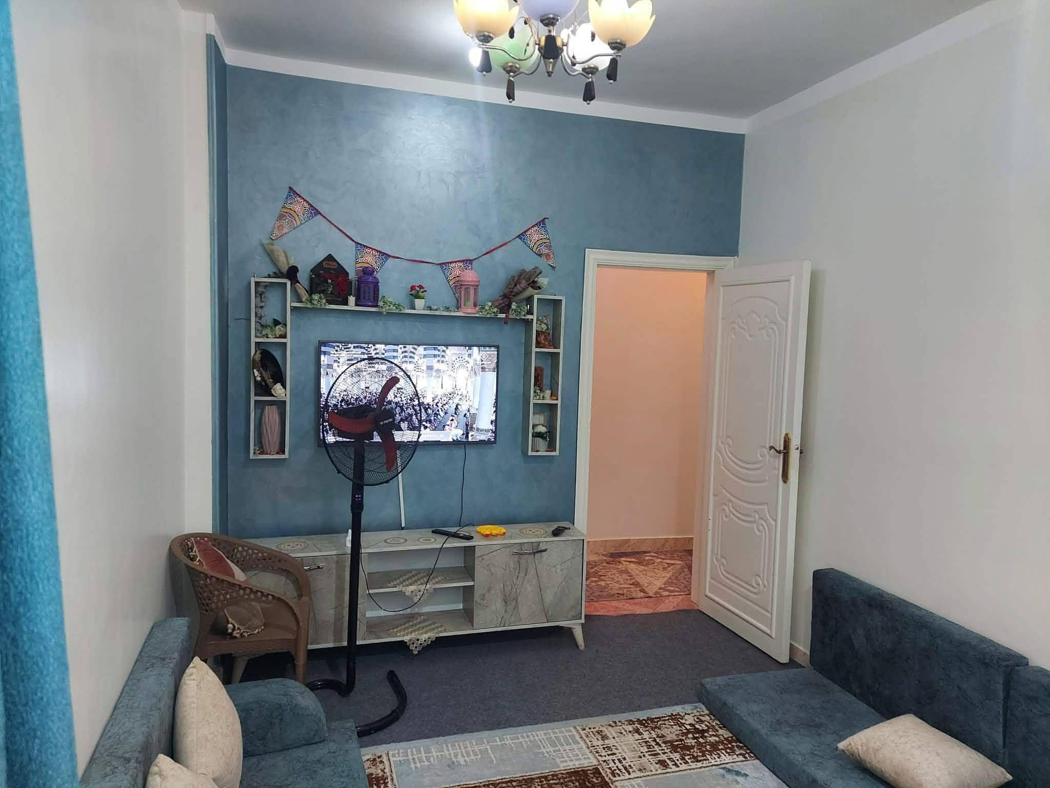 للبيع منزل مساحه  190 متر مجاوره 12 اربع ادوار ثاني نمره من الطريق الرئيسي