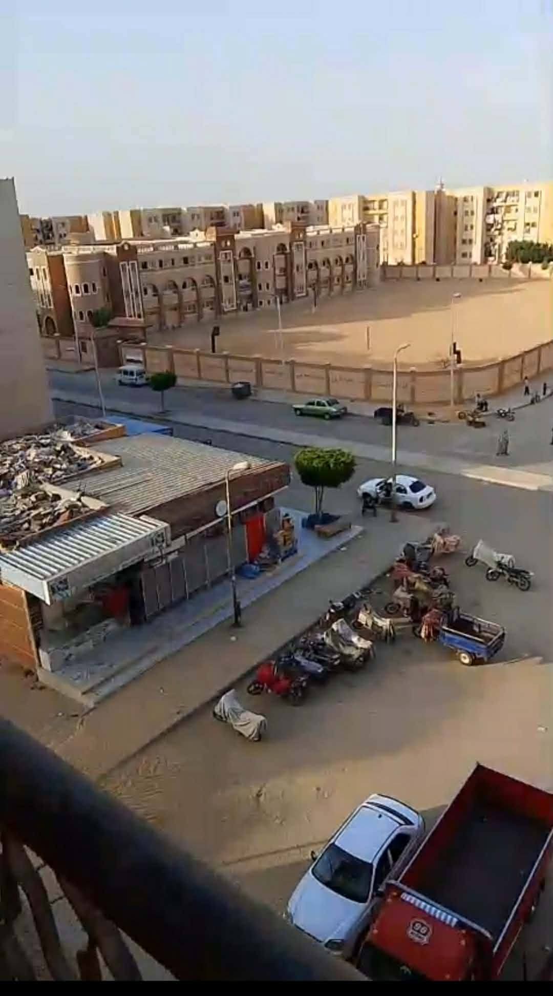 شقه للبيع الحي 15 مساحه 90 متر دور خامس