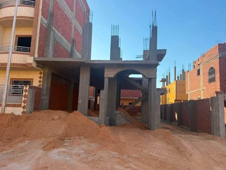 منزل للبيع ٢٠٩ متر بالحى ٣٠ مجاوره ٤بحدائق العاشر من رمضان