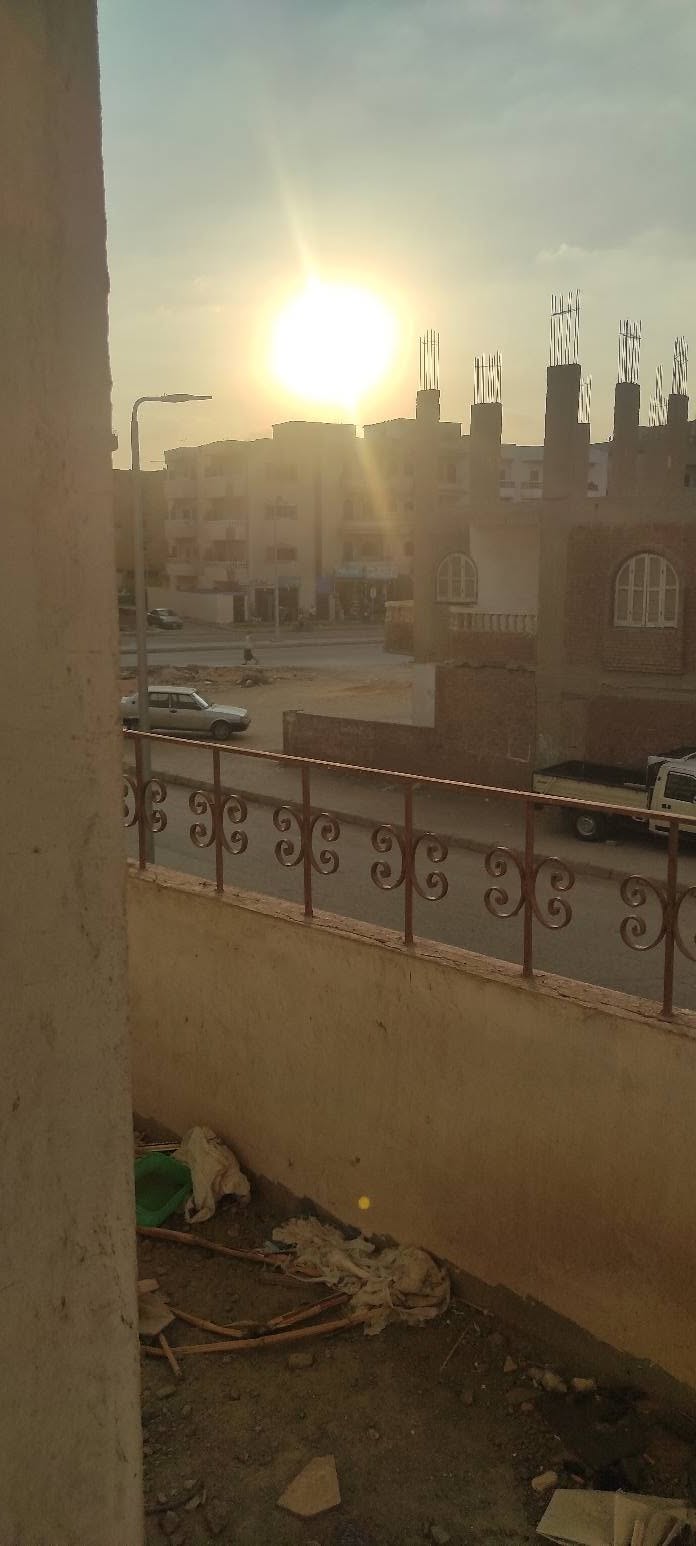 منزل للبيع مساحة 210متر المجاورة 12 نصف تشطيب علي مدخل المجاوره