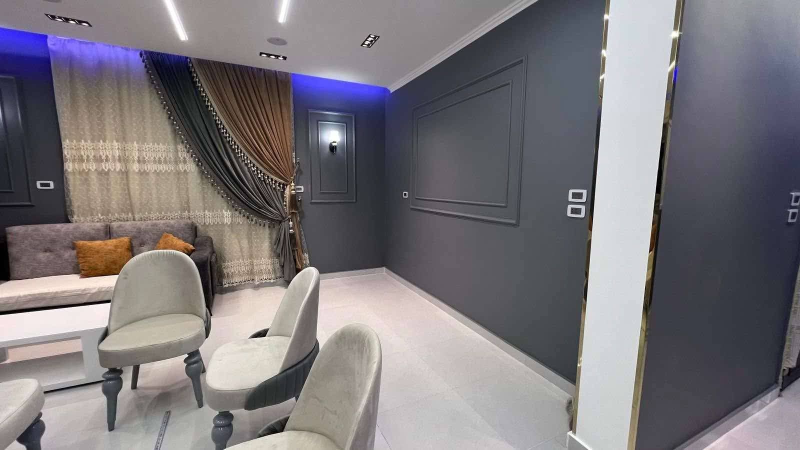 للبيع منزل  بالمجاوره 53 مساحه 200متر تشطيب هاي لوكس أربع أدوار و روف