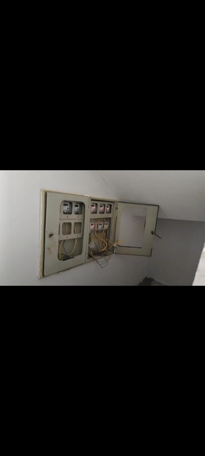 شقة ١٧٥م اول بلاكونة نصف تشطيب